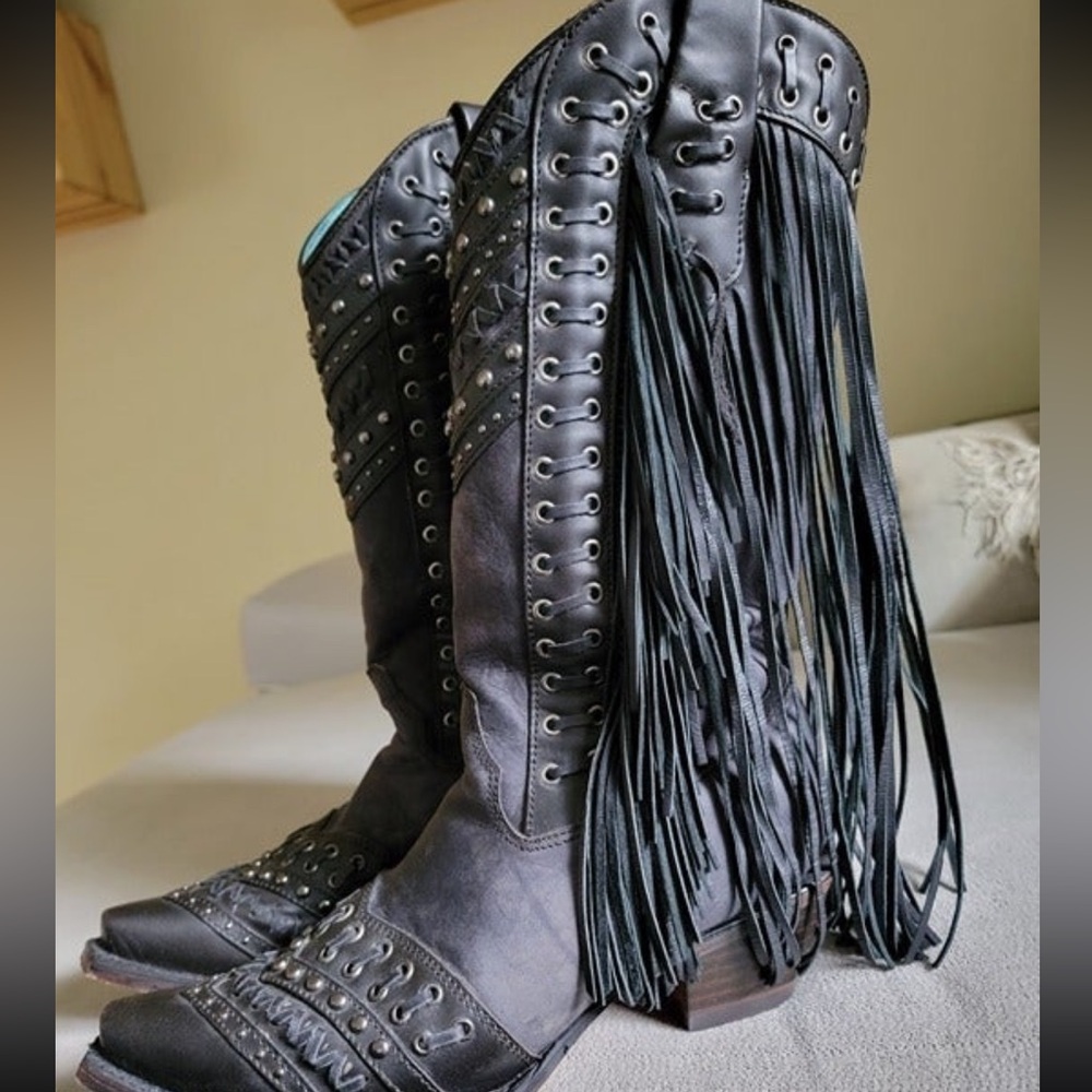 Corral Women's Studded Side Fringe Cowgirl Boot Snip Toe